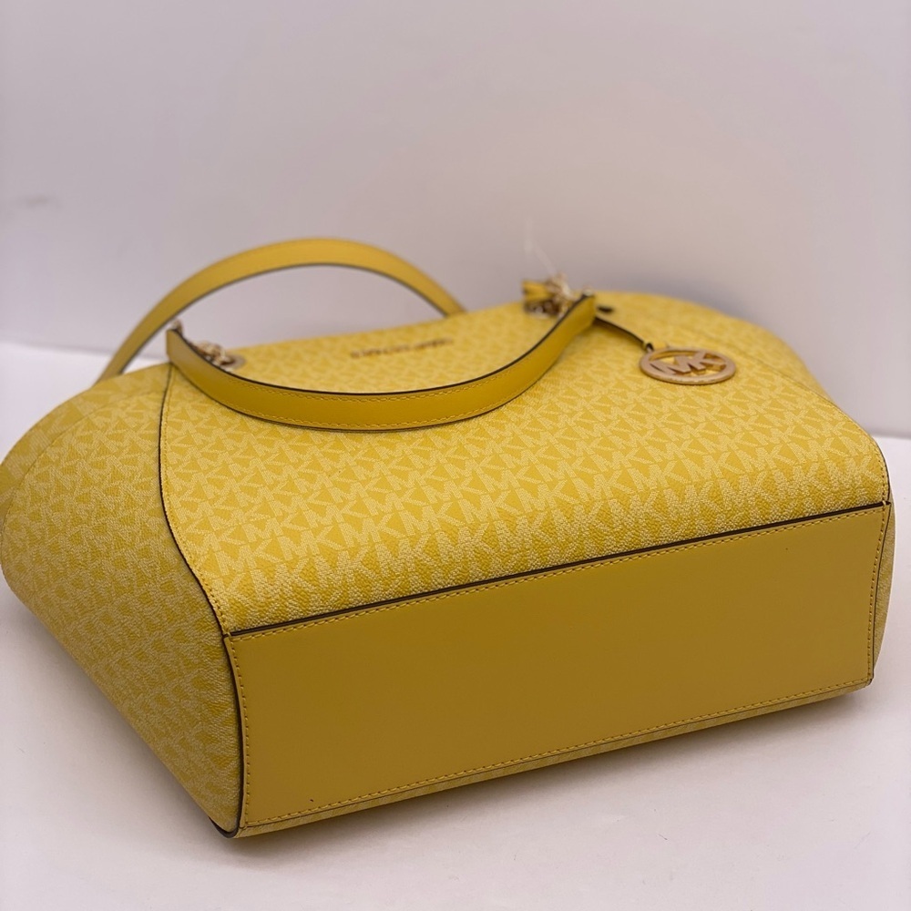 Michael Kors Signature Logo Chain Shoulder Tote DAISY YELLOW - Picture 9 of 14